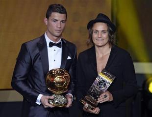 Ronaldo wins World Player of the Year for second time