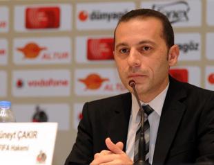 Turkish ref Cüneyt Çakır assigned to World Cup in Brazil
