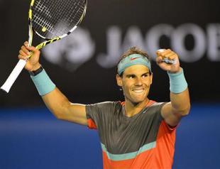 Nadal thrashes Federer to reach Australian Open final