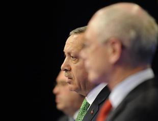 EU Commissioner Füle’s two letters key in suspension of judicial bill