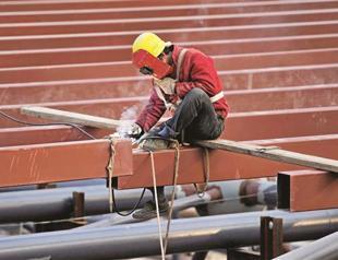 Trade setbacks effect crude steel output fall