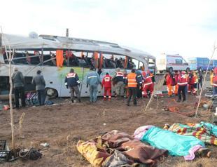 Nine killed as passenger bus falls into ditch in Central Anatolian highway