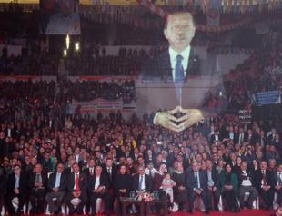 PM Erdoğan uses hologram to address İzmir party members for first time in Turkey