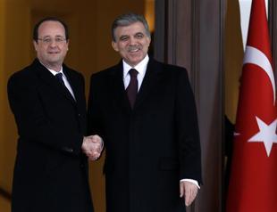 EU can help Turkey transform: French President Hollande