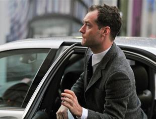 Jude Law takes stand in British phone-hacking trial