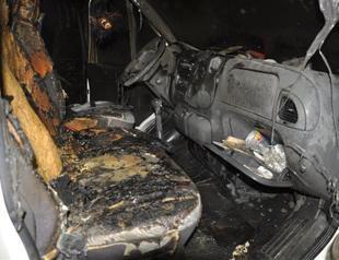 Assailants set fire to car of AKP district head in southeastern Turkey