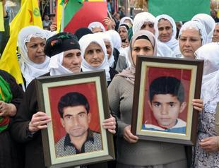 Father and son killed by police fire commemorated in Kızıltepe on 9th anniversary of death