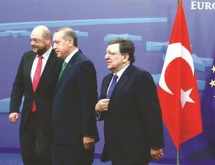 Turkish PM to seek support for EU bid in Berlin