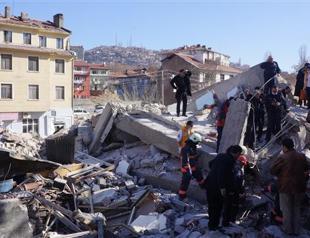 Elderly man killed as apartment crumbles during destruction in Ankara