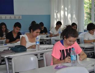 Court rejects Education Ministry’s appeal over miscalculation at high school entrance exam