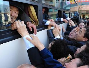 North, South Korea agree to first reunions since 2010