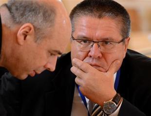 Russia economy chief to visit Iran amid oil deal reports