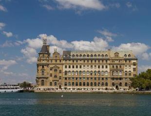 Istanbul court sentences three people in Haydarpaşa Station fire case