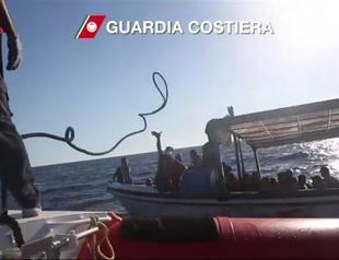 Italy rescues boat with 105 Syrian refugees