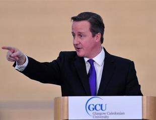 Cameron urges Britons to fight to keep Scotland