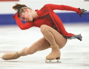 Lipnitskaia takes on Asada in battle on ice