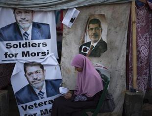 Egypt adjourns Morsi espionage trial in stormy start