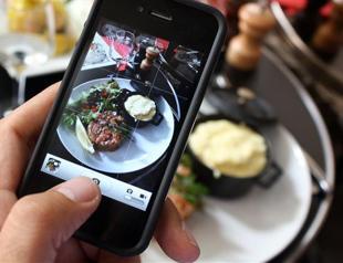 French chefs rebel against food porn photos