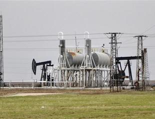 Kurds step up negotiations with Baghdad on oil, Iraqi budget