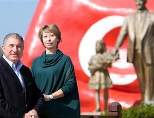 Turkey’s AKP woos voters with Russian-origin candidate for Antalya district council