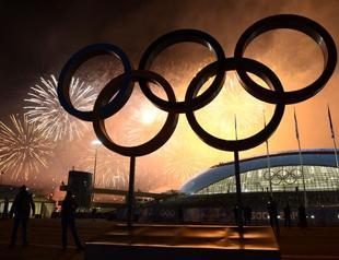 Russia tops medals table as curtain falls on Sochi Olympics