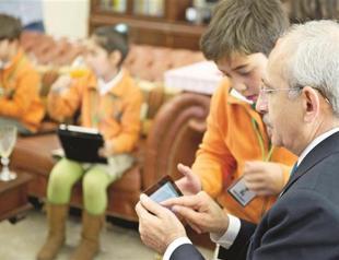 Turkish main opposition leader accuses gov’t of criminalizing students