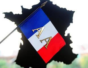 European shares fall after France credit downgrade