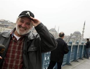 Veteran journalist Savaş Ay loses battle with cancer aged 59