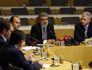 Turkish energy minister denies selling Kurdish oil without Baghdad’s consent