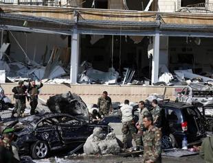 Suicide bombers target Iranian centre in Beirut, kill four