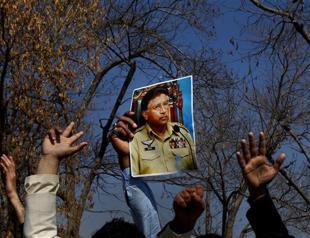 Pakistan court rejects Musharraf plea for military trial