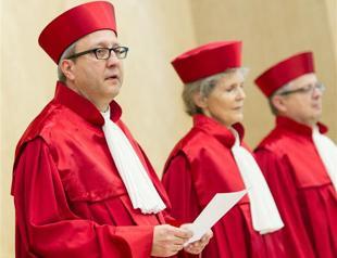 Germanys top court scraps 3 percent vote threshold for EU poll