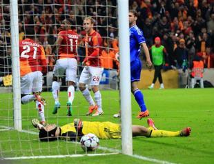 Galatasaray grabs 1-1 draw with Chelsea, keeps quarterfinals hopes alive