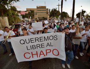 In Mexico, 2,000 protest for drug lords release