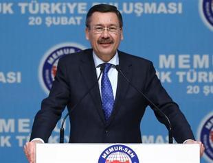 Ankara mayor says blocking CHP posters is ‘honor,’ not a crime