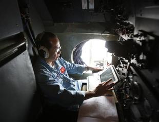 Iranian people-smuggling link as Malaysia jet search widens