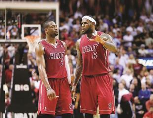 James, Wade put on a show in Heats win over Lakers