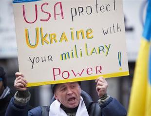 Kerry to visit Ukraine, military options not US focus