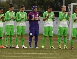 Pakistani, Afghan officials hail FIFAs headscarf move