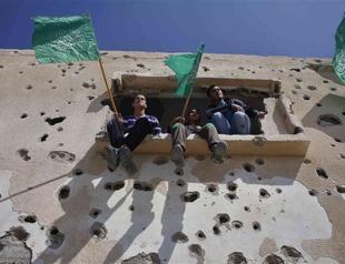 Egypt court bans Palestinian Hamas group