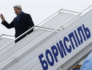 Kerry pledges $1 billion for Ukraine