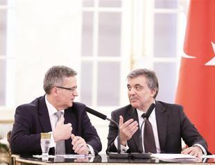 President Gül warns against new Cold War over Ukraine crisis
