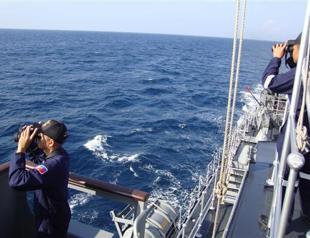 Search for missing jet expands toward Indian Ocean