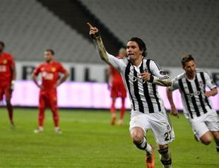 Title contenders take on relegation battlers