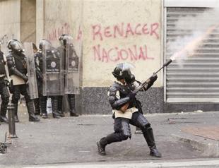 Venezuela wants US to join peace commission to end unrest