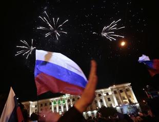 Obama warns Putin that US is ready to impose sanctions on Russia