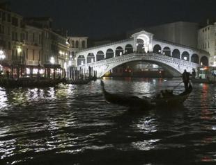 Venice votes on cutting ties with Italy in unofficial online poll