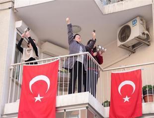 Women detained unlawfully by bodyguards over gestures at Turkish PM: Lawyer