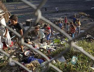 Hamas says Egypt closing Gaza border crime against humanity