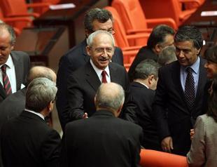 Turkish main opposition leader warns over military strike in Syria